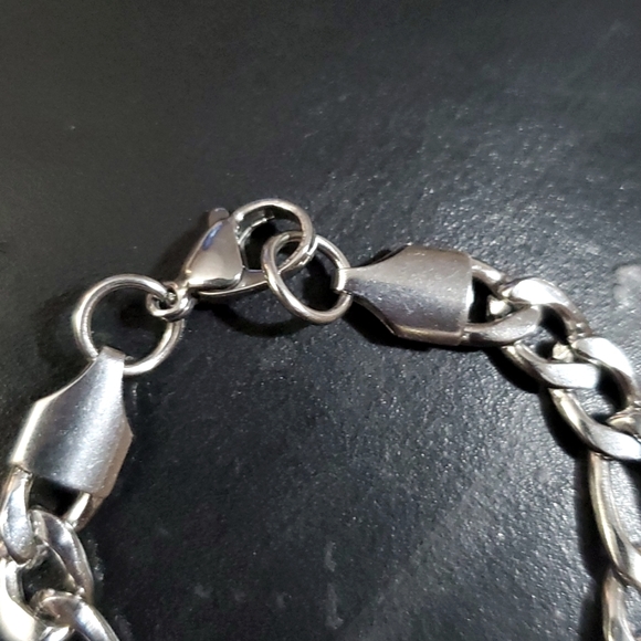💙4/$20 Figaro Link Stainless Steel Bracelet - Picture 3 of 3